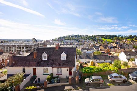 4 bedroom terraced house to rent - Photo 3