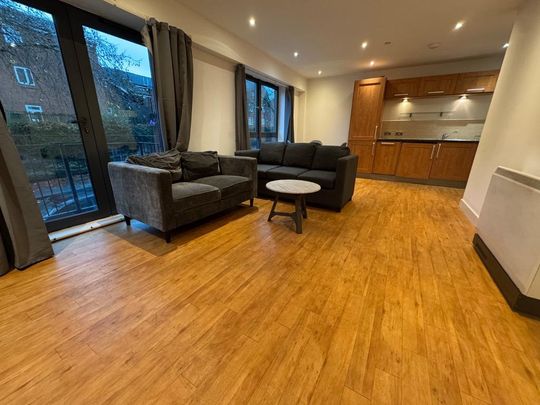 2 bedroom flat to rent - Photo 1