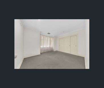 Stylish Inner-Urban Living with Premium Finishes!!! - Photo 1