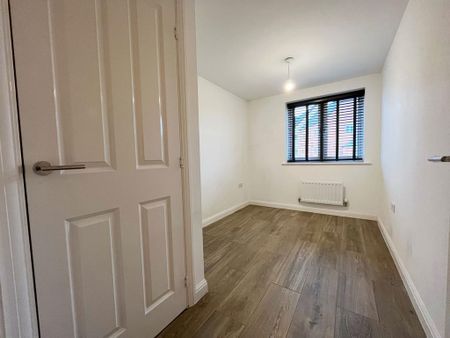 3 bedroom detached house to rent - Photo 3