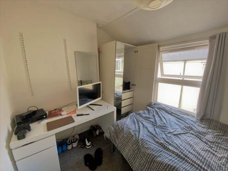 4 bedroom house to rent - Photo 4