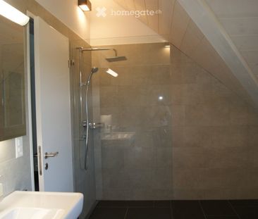 Exklusive 3.5-Zimmer-Dachwohnung mit Panoramablick in Tuggen - Photo 4