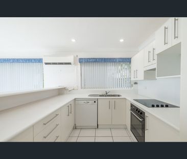 2/14 Wollomi Avenue, Nelson Bay, NSW 2315 - Photo 4