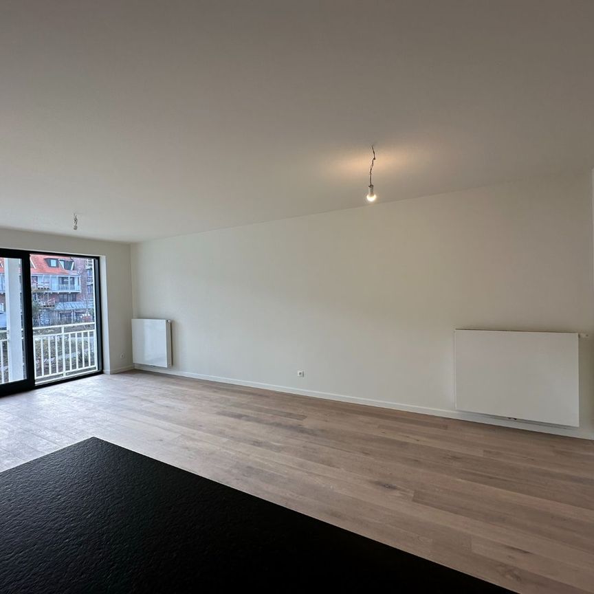 Modern appartement met uitzicht op een sfeervolle binnentuin - Foto 1