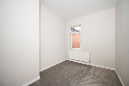 9 Cairo Street, Belfast, BT7 1QS - Photo 5
