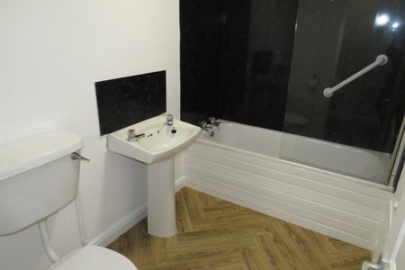 Lilly Street - Photo 4