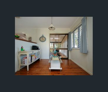 Great Position + Big Bonus Rumpus Room - Photo 1