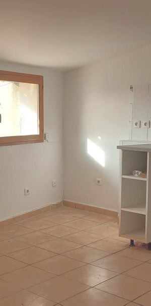 Location Appartement 2 pièces 25m² MARSEILLE 1er - Photo 1