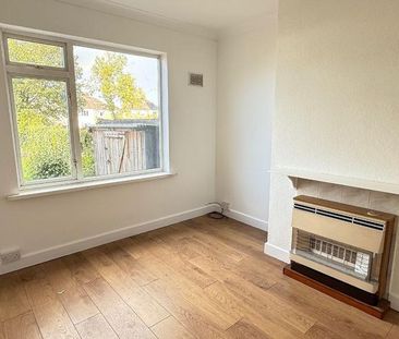 3 bedroom semi-detached house to rent - Photo 6