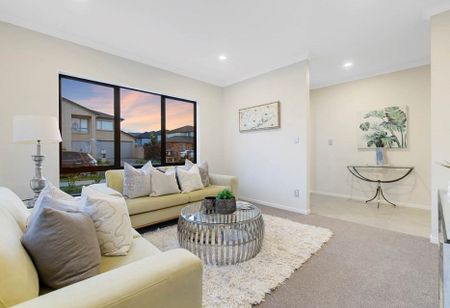 Luxurious 7BR Home, 4bathrm in Central Flat Bush - Photo 2