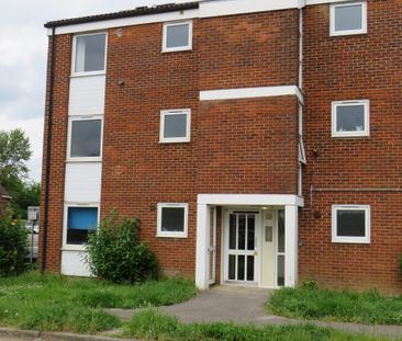 Wellfield Close - Photo 2