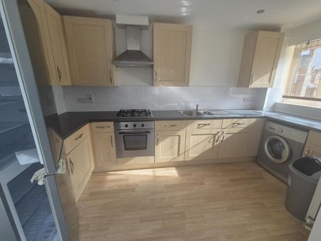 2 bedroom flat to rent - Photo 3