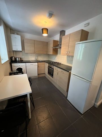 3 Bed Flat, Bond Street, BS1 - Photo 5