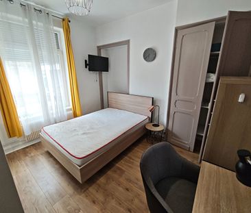 Chambre meublée 14,31m2 colocation – rue Garibaldi réf 1537-3 - Photo 5