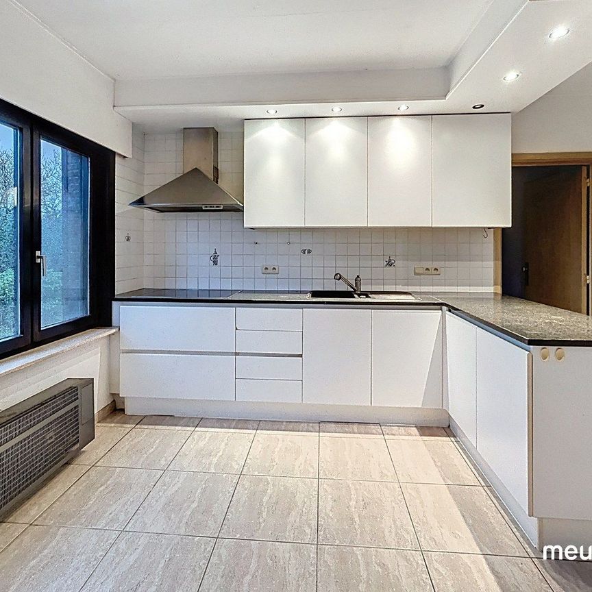 Rustig gelegen woning met garage - Photo 1