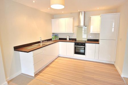 2 bedroom flat to rent - Photo 5