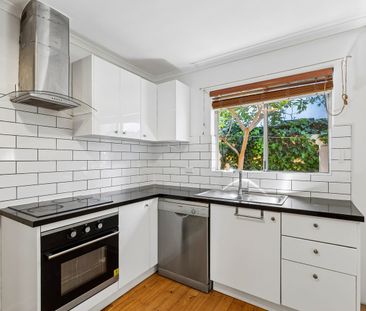 Comfortable Living in Glenelg East - Photo 4