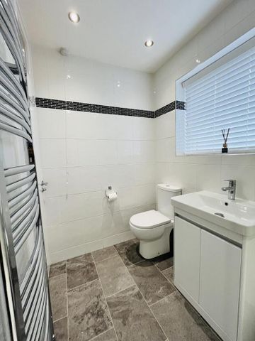 3 bedroom semi-detached house to rent - Photo 4