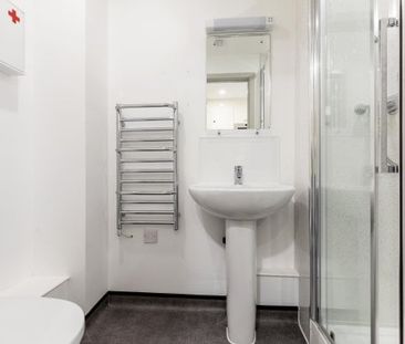 Fawcett Road, Portsmouth - Photo 3