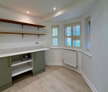 Duchess Court, Weybridge - 4 bedrooms Property for lettings - Seymours - Photo 2