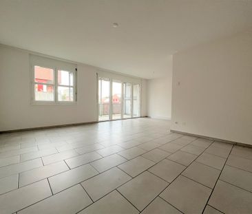 Helle 4½-Zimmerwohnung / appartement lumineux de 4½ pièces - Photo 2