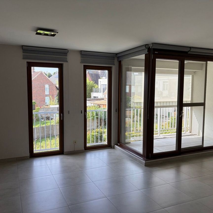 Recent (2017) appartement op de eerste verdieping, ideaal gelegen in een rustige straat, vlakbij het centrum van Bertem. - Photo 1