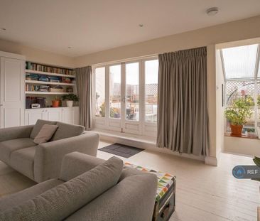 3 bedroom flat to rent - Photo 6