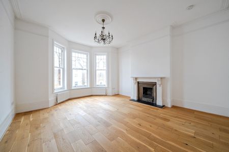 3 bedroom flat to rent - Photo 2