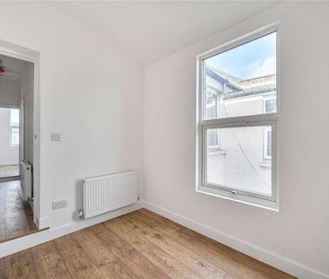 Scotland Green Road, Enfield, EN3 - Photo 4