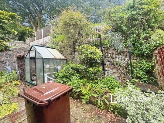 3 bedroom terraced house to rent - Photo 1