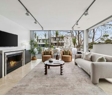 Exclusive 240sqm (approx.) Whole Floor Boutique Penthouse Offering ... - Photo 3