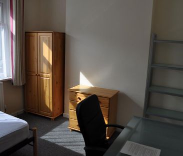 5 bedroom terraced house to rent - Photo 3