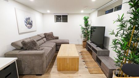 For Lease - 2301 Lawrence Avenue Unit# Lower, Toronto, Ontario - Photo 2