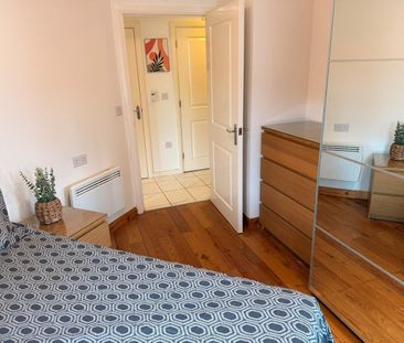 2 Bed Flat, Poppleton Close, CV1 - Photo 4