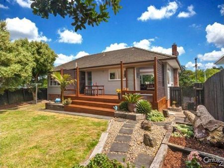Perfect 3 Bedroom Family Home - Photo 5