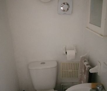 Room in a Shared House, Denman Road, SE15 - Photo 3
