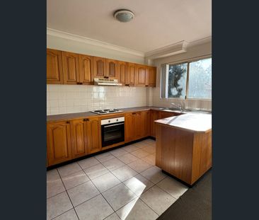 Huge 2 Bedroom Unit in Security Block - Photo 3