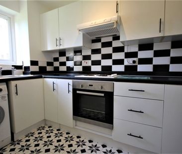 Redford Close, Feltham,TW13 - Photo 4