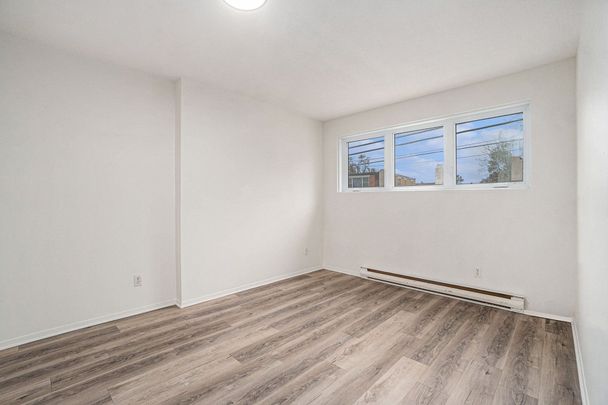 For Lease - 185 Mcarthur Avenue Unit# A, Vanier and Kingsview Park, Ontario - Photo 1