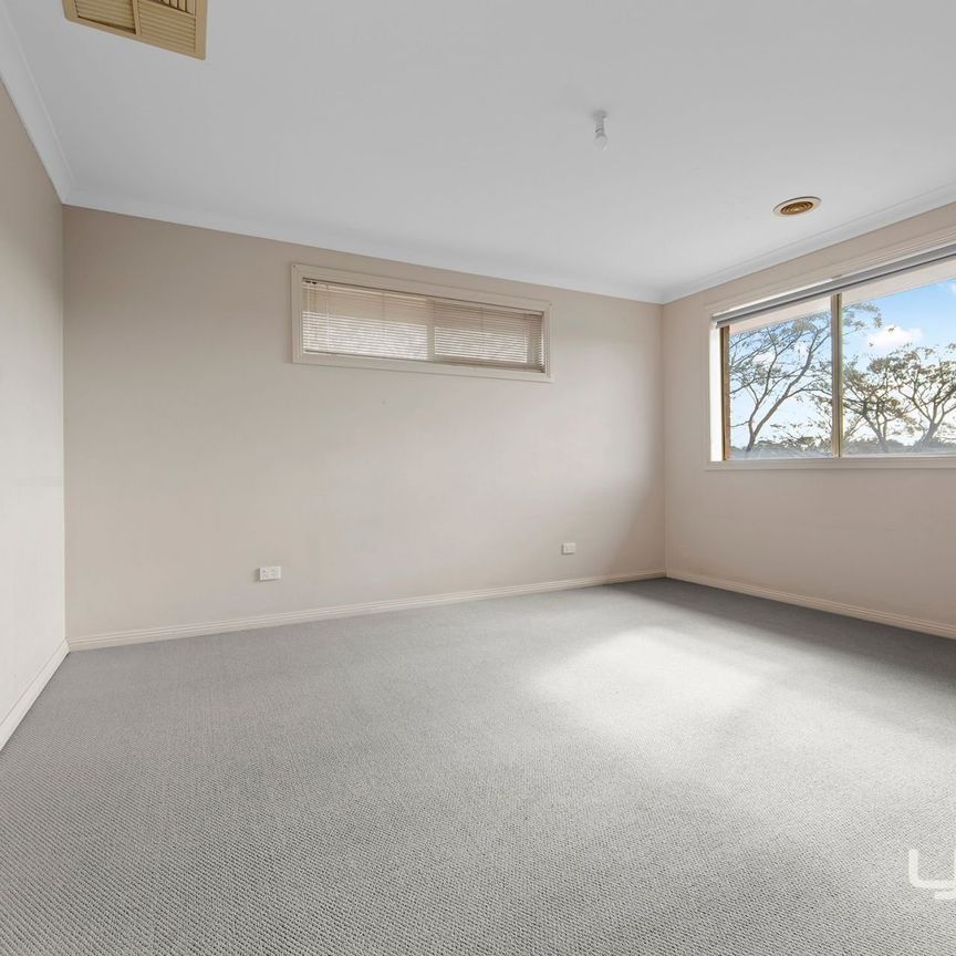 22 French Crescent, Caroline Springs - Photo 1