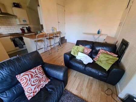 3 bedroom house to rent - Photo 3