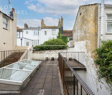 5 bedroom terraced house to rent - Photo 4