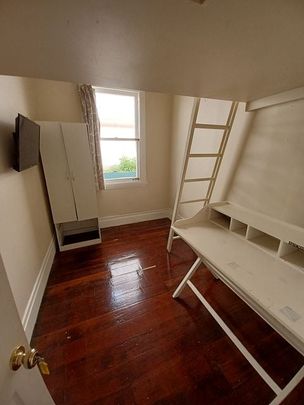 Spacious Five-Bedroom Home in the Heart of Newtown - Photo 1