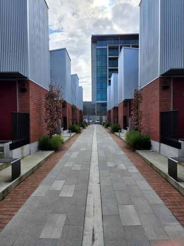 Executive Fully Furnished Two Bedroom Home! - Photo 2