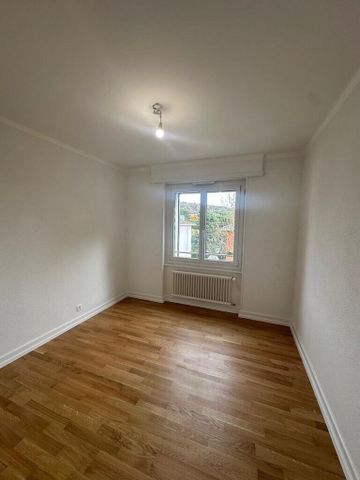 Appartement complétement renové de 4.5 pcs dans un quartier calme - Photo 3
