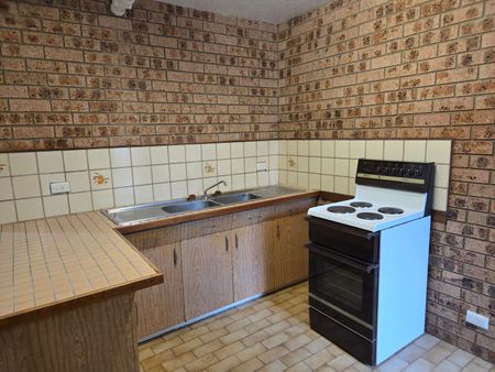 Home For Rent - Photo 3