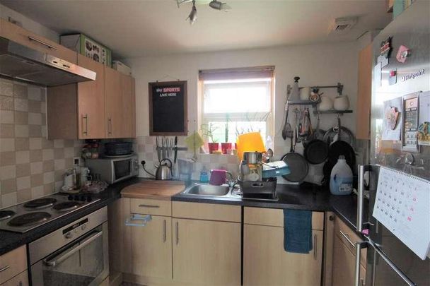 Holyhead Mews, Cippenham, SL1 - Photo 1