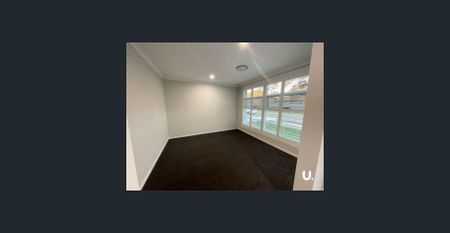 Private outlook in the heart of Willowdale - Photo 4