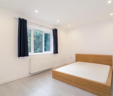 2 bedroom end of terrace house to rent - Photo 6