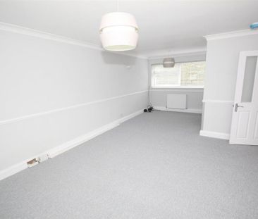 3 bedroom maisonette to rent - Photo 3